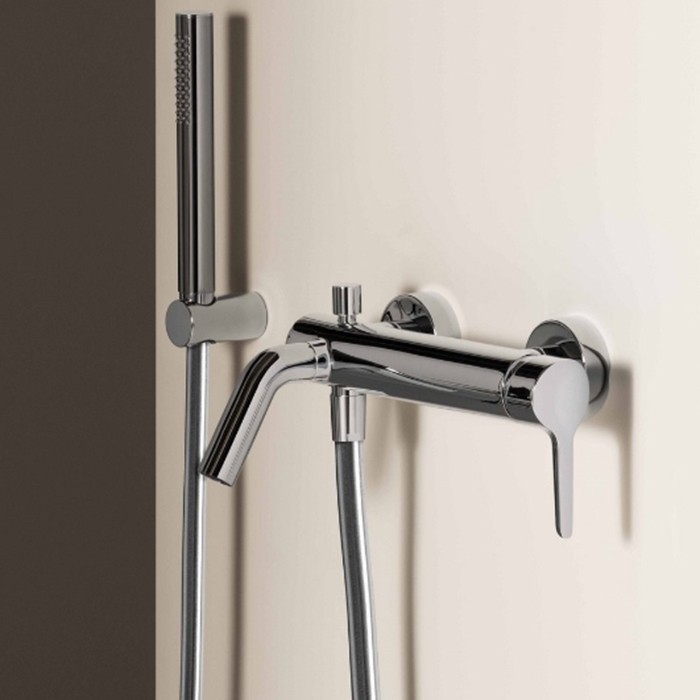 Zucchetti смеситель для ванны, настенный, с ручным душем, medameda, хром арт. zmm521