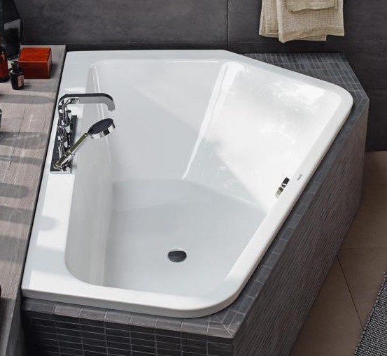 Duravit акриловая ванна 5 1770 х 1300 c двумя разными наклонами спинки, paiova, 700391000000000 цвет: белый