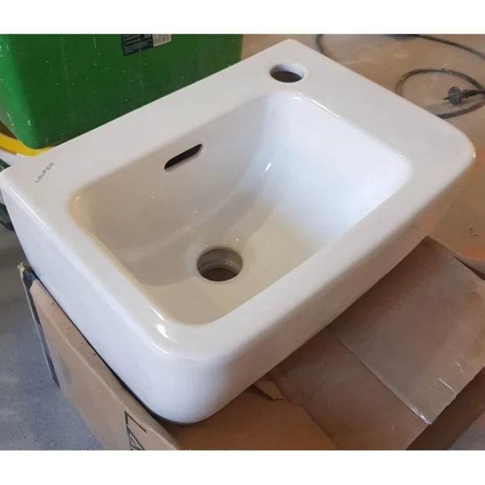 LAUFEN раковина мини подвесная a35х25, PRO A - 8.1695.5.000.106.1