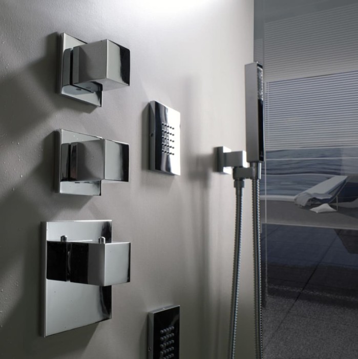 Bossini термостатический смеситель для душа с высокой пропускной способностью, cube, хром арт. z032203.030