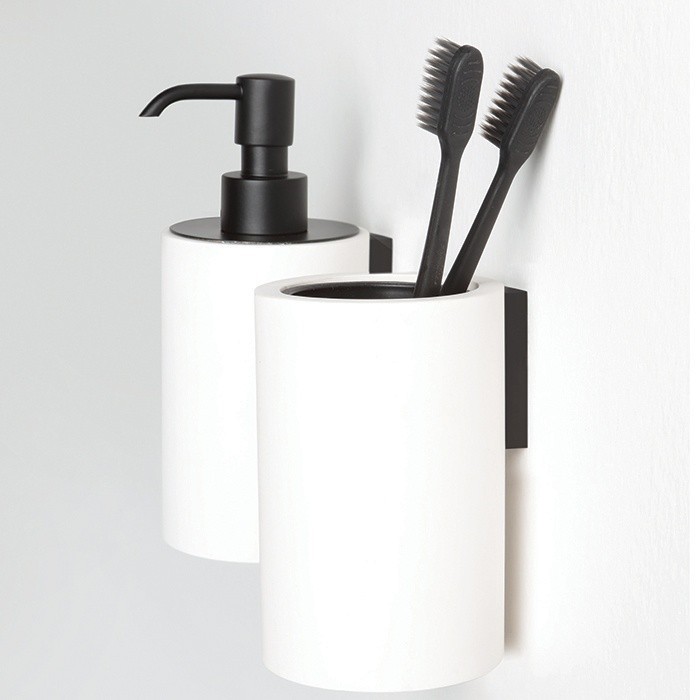 Bertocci дозатор для жидкого мыла подвесной trecento, черный арт. 125 4828 0800