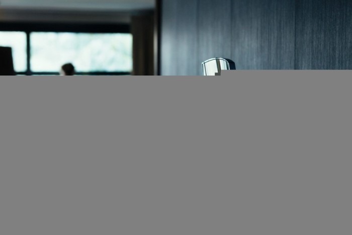 Keuco косметическое зеркало без подсветки шлифованный, ilook move, шлифованный чёрный хром арт. 17613 130000