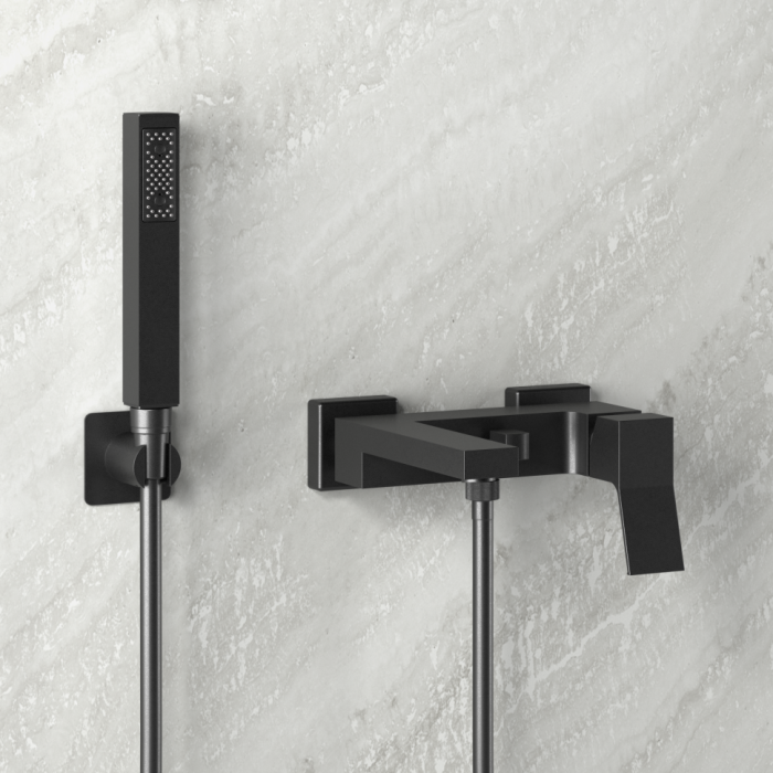 Bossini настенный смеситель для ванны cо шлангом, держателем и лейкой, aki, черный арт. z00726.073